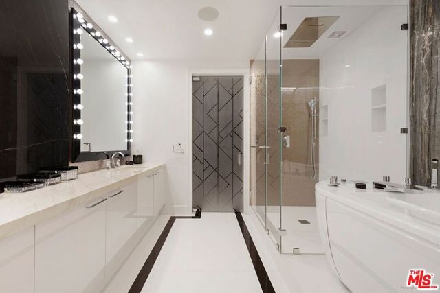 10776 Wilshire Boulevard 403, Los Angeles, CA 90024