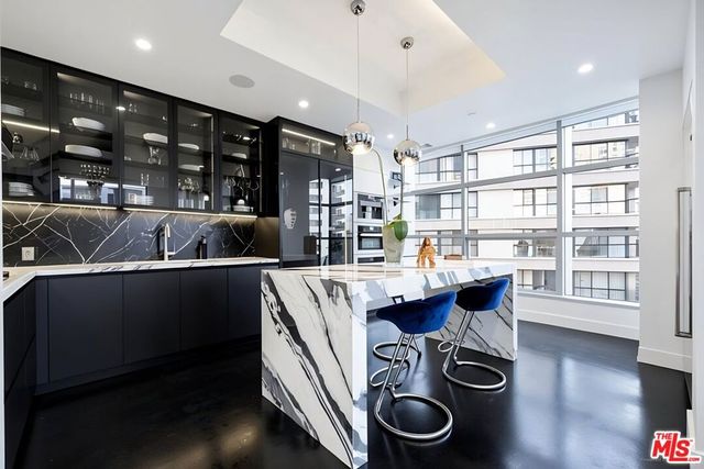 10776 Wilshire Boulevard 403, Los Angeles, CA 90024