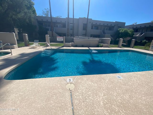 1449 E HIGHLAND Avenue 6, Phoenix, AZ 85014