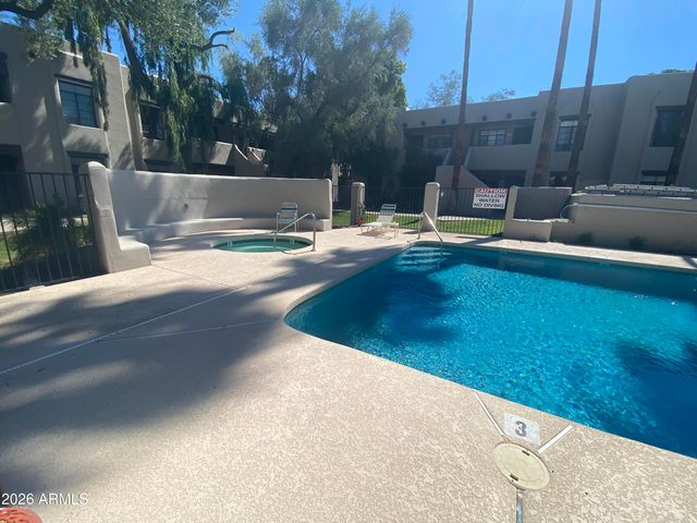 1449 E HIGHLAND Avenue 6, Phoenix, AZ 85014