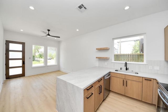 4607 Gunter Street A, Houston, TX 77020