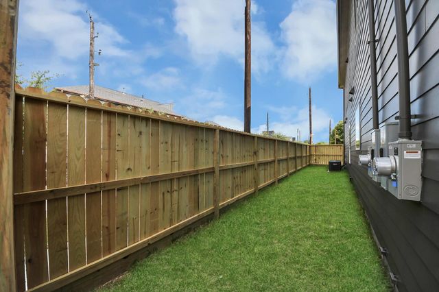 4607 Gunter Street A, Houston, TX 77020