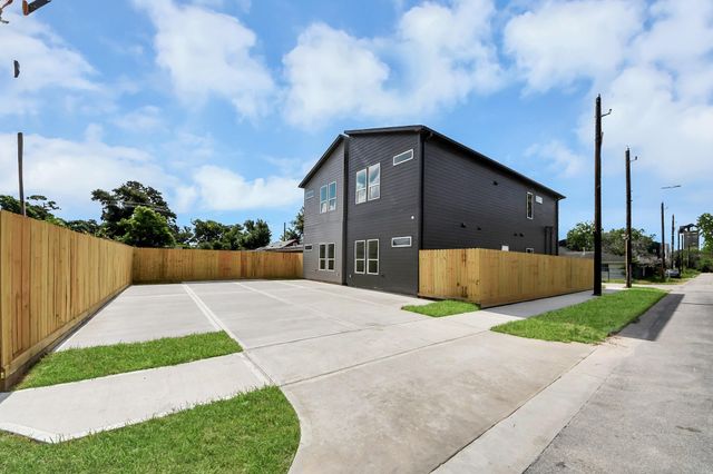 4607 Gunter Street A, Houston, TX 77020