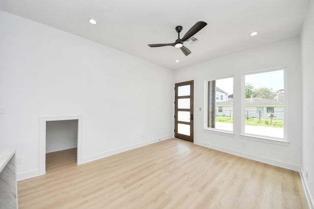 4607 Gunter Street A, Houston, TX 77020