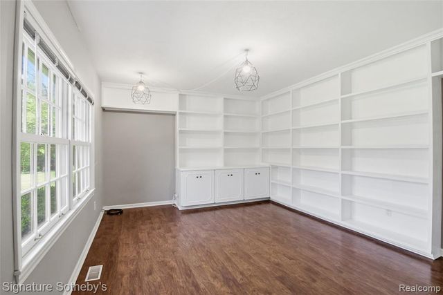 4576 Wagon Wheel Drive, Bloomfield Hills, MI 48301