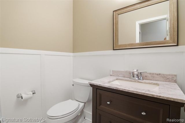 4576 Wagon Wheel Drive, Bloomfield Hills, MI 48301