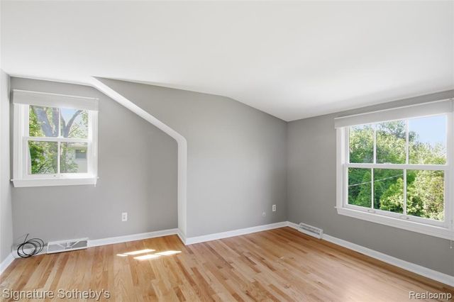 4576 Wagon Wheel Drive, Bloomfield Hills, MI 48301
