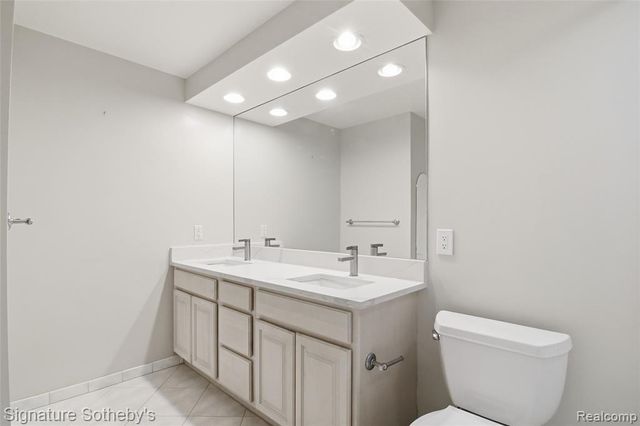 4576 Wagon Wheel Drive, Bloomfield Hills, MI 48301