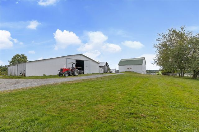 206 Lee Road, Springfield Twp, PA 16127