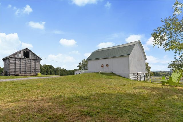 206 Lee Road, Springfield Twp, PA 16127