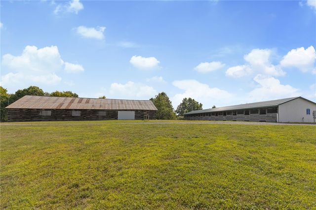 206 Lee Road, Springfield Twp, PA 16127