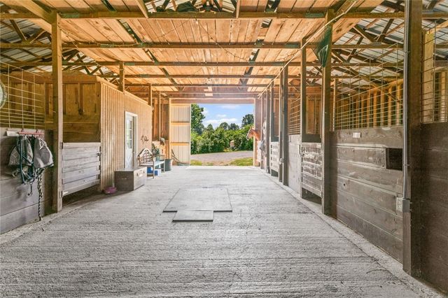 206 Lee Road, Springfield Twp, PA 16127