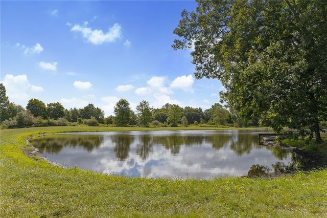 206 Lee Road, Springfield Twp, PA 16127