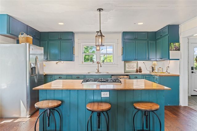 206 Lee Road, Springfield Twp, PA 16127