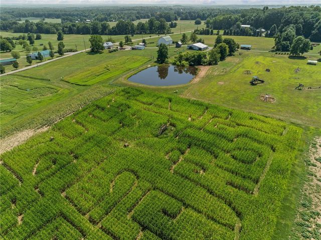 206 Lee Road, Springfield Twp, PA 16127