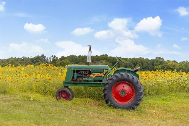 206 Lee Road, Springfield Twp, PA 16127