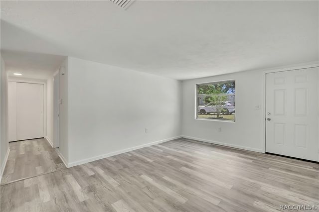 7 Daniel Street, Beverly Hills, FL 34465
