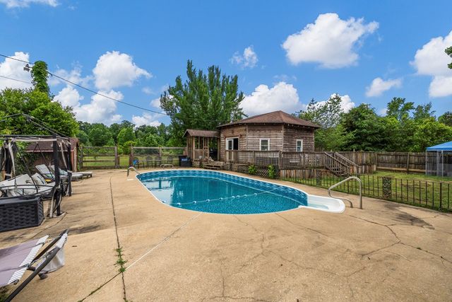 29 Overlook Drive, Seale, AL 36875