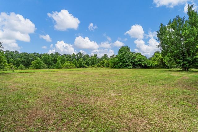29 Overlook Drive, Seale, AL 36875