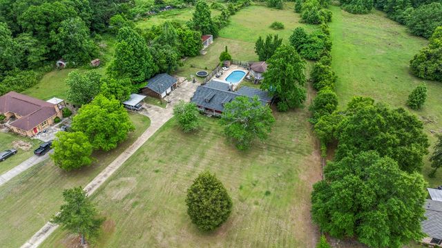 29 Overlook Drive, Seale, AL 36875