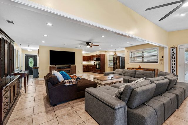 29 Overlook Drive, Seale, AL 36875