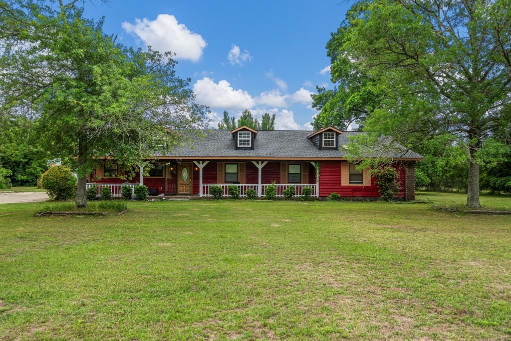29 Overlook Drive, Seale, AL 36875
