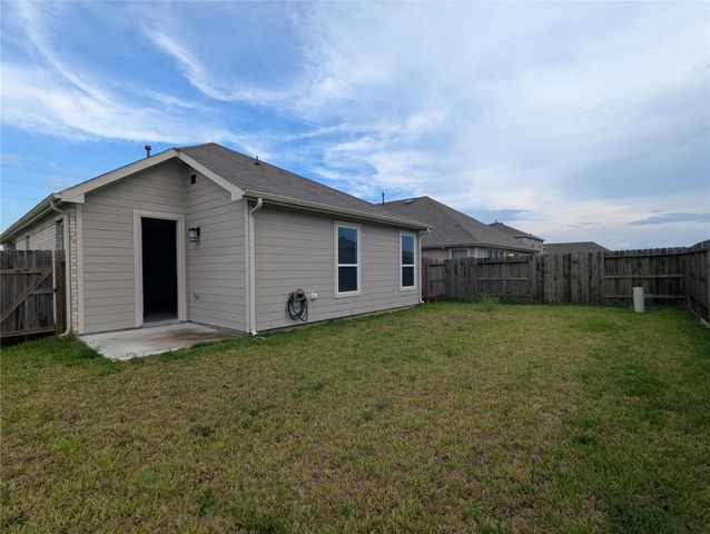 1301 Green Jay Lane, La Marque, TX 77568