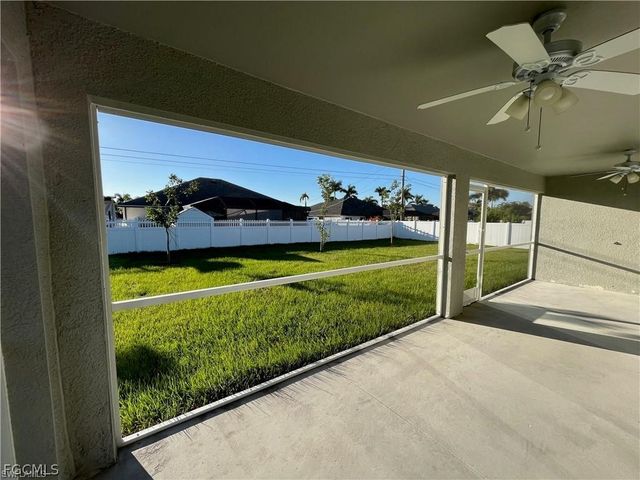 4334 SW 9th PL, Cape Coral, FL 33914