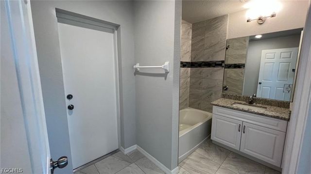 4334 SW 9th PL, Cape Coral, FL 33914