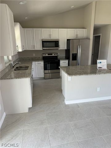 4334 SW 9th PL, Cape Coral, FL 33914