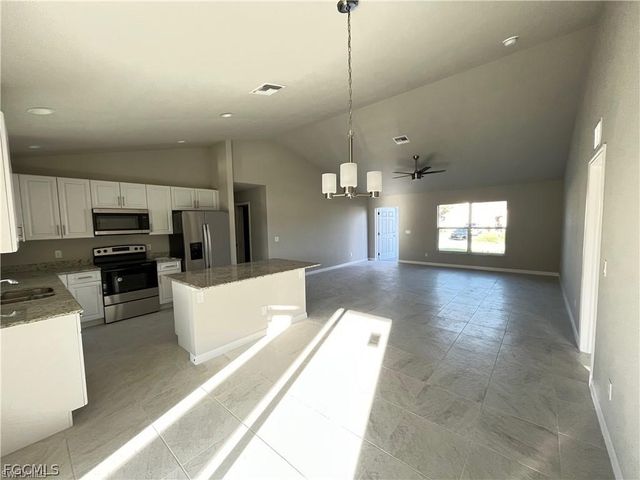 4334 SW 9th PL, Cape Coral, FL 33914