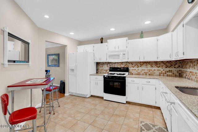 24 Old Mill Court, Wall, NJ 07719