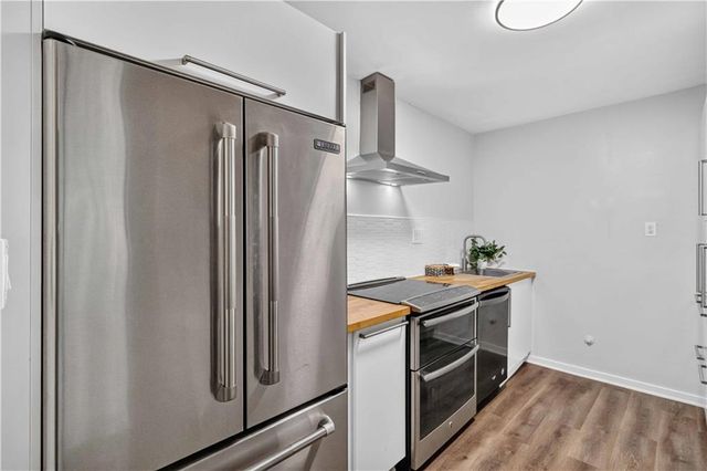 2965 Pharr Court South NW 319, Atlanta, GA 30305