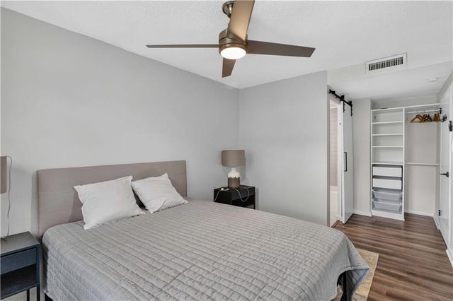 2965 Pharr Court South NW 319, Atlanta, GA 30305