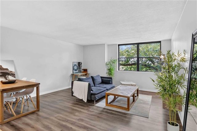 2965 Pharr Court South NW 319, Atlanta, GA 30305