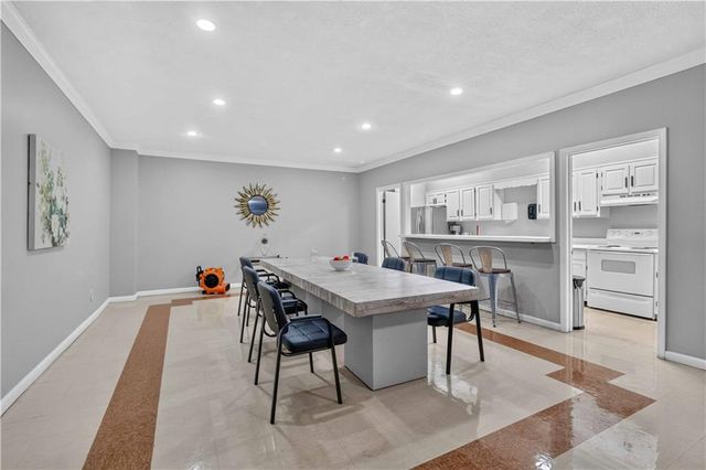 2965 Pharr Court South NW 319, Atlanta, GA 30305