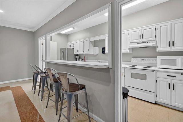 2965 Pharr Court South NW 319, Atlanta, GA 30305