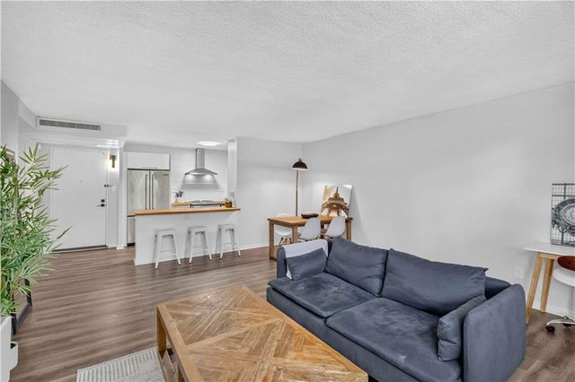 2965 Pharr Court South NW 319, Atlanta, GA 30305