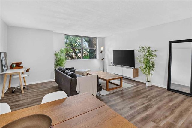 2965 Pharr Court South NW 319, Atlanta, GA 30305