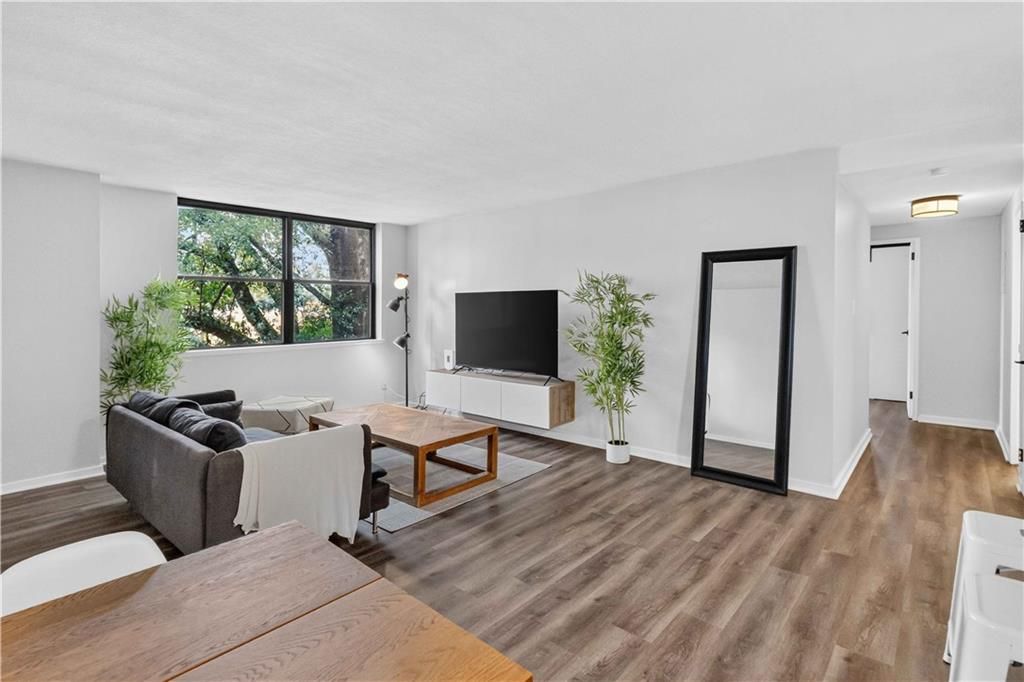 2965 Pharr Court South NW 319, Atlanta, GA 30305