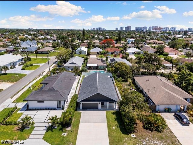 594 108th AVE N, Naples, FL 34108