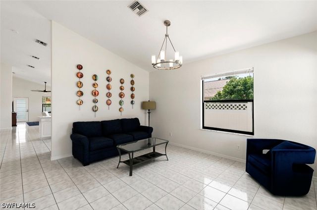 594 108th AVE N, Naples, FL 34108
