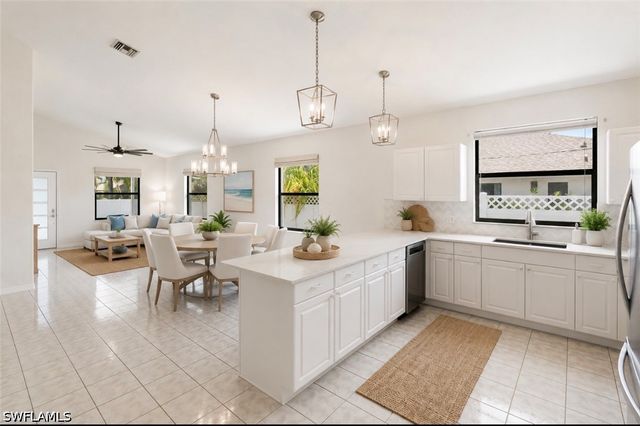 594 108th AVE N, Naples, FL 34108