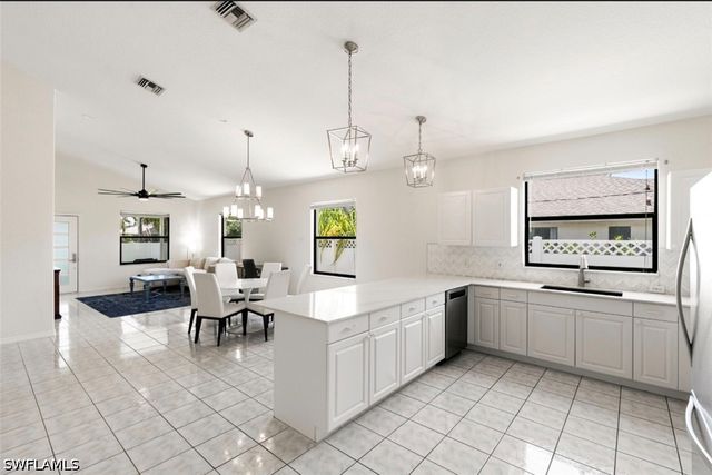594 108th AVE N, Naples, FL 34108