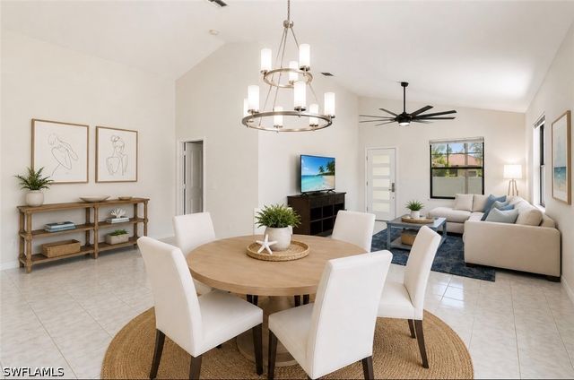 594 108th AVE N, Naples, FL 34108