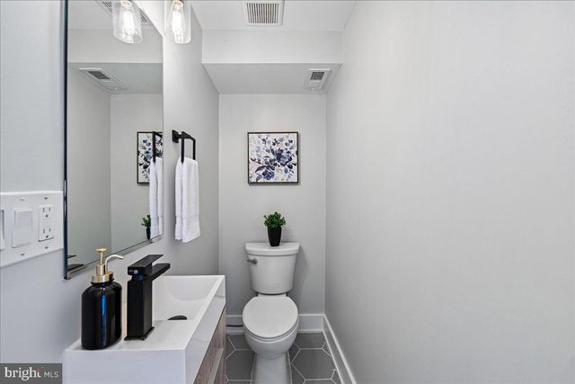 1828 PROVIDENCE ST NE, Washington, DC 20002
