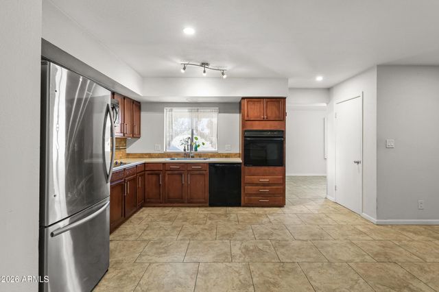 5912 W EVANS Drive, Glendale, AZ 85306