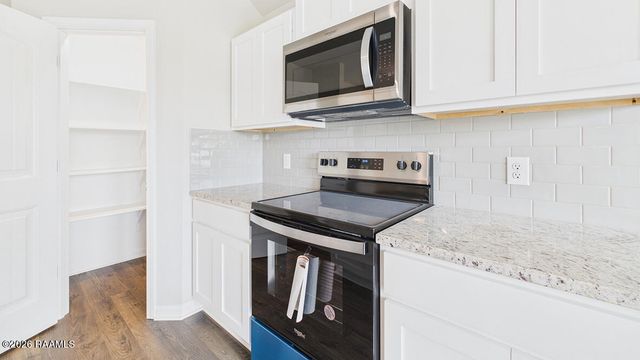 164 Cottage Cove Drive, Maurice, LA 70555