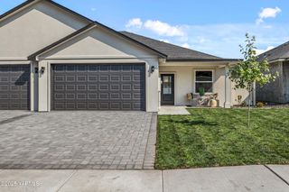 2521 S 47th Ave, Yakima, WA 98903