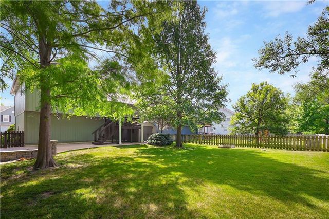 16208 S Sunset Street, Olathe, KS 66062